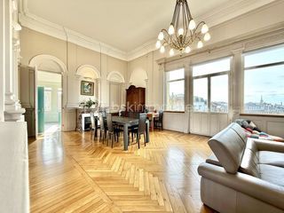  Appartement � vendre 8 pi�ces 379 m�