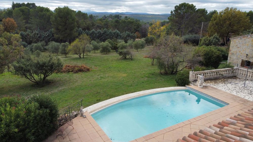 � vendre  Villa Flayosc (83780)