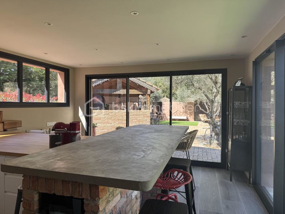 � vendre  Maison Hy�res (83400)