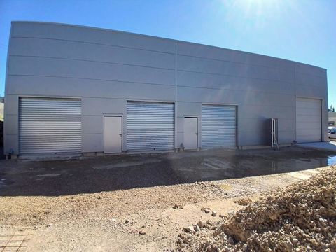 34500 BEZIERS -  LOCAUX COMMERCIAUX, ZONE DE MERCORAN 1450 34500 Beziers