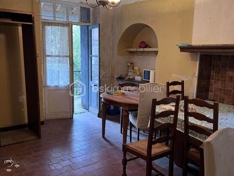   Maison en pierre R+1 de 144 m2 habitable avec combles de 63 m2 et cave vout�e en sous sol de 88 m2 Maison - 6 pi�ce(s) - 144 m�