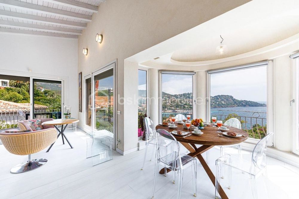 � vendre  Villa Agay (83530)