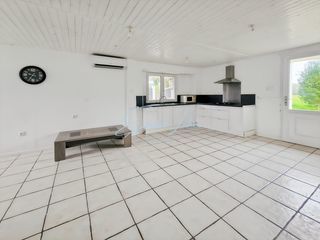  Immeuble � vendre 10 pi�ces 170 m�