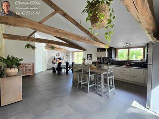  Remise / Grange � vendre 10 pi�ces 231 m�