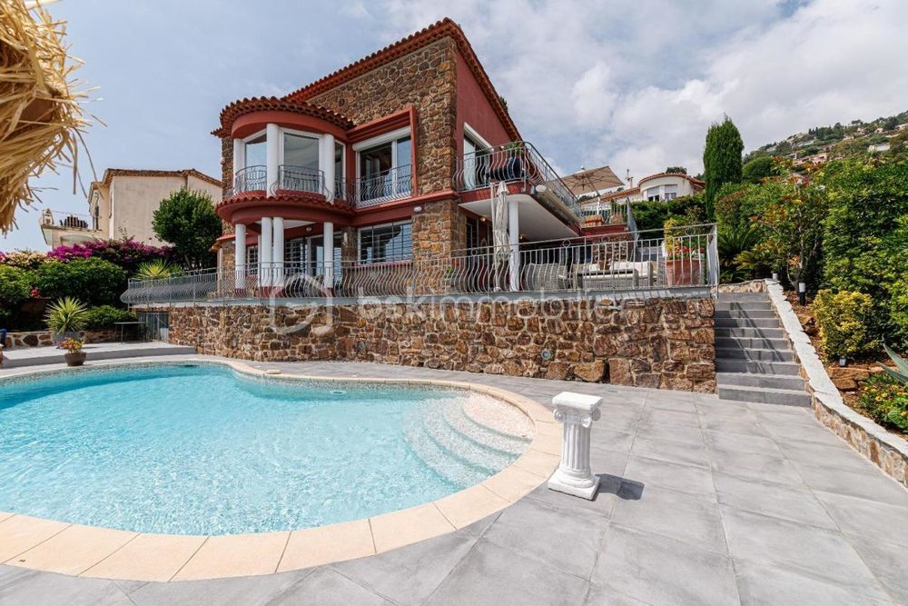 � vendre  Villa Agay (83530)