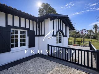  Villa � vendre 7 pi�ces 247 m�