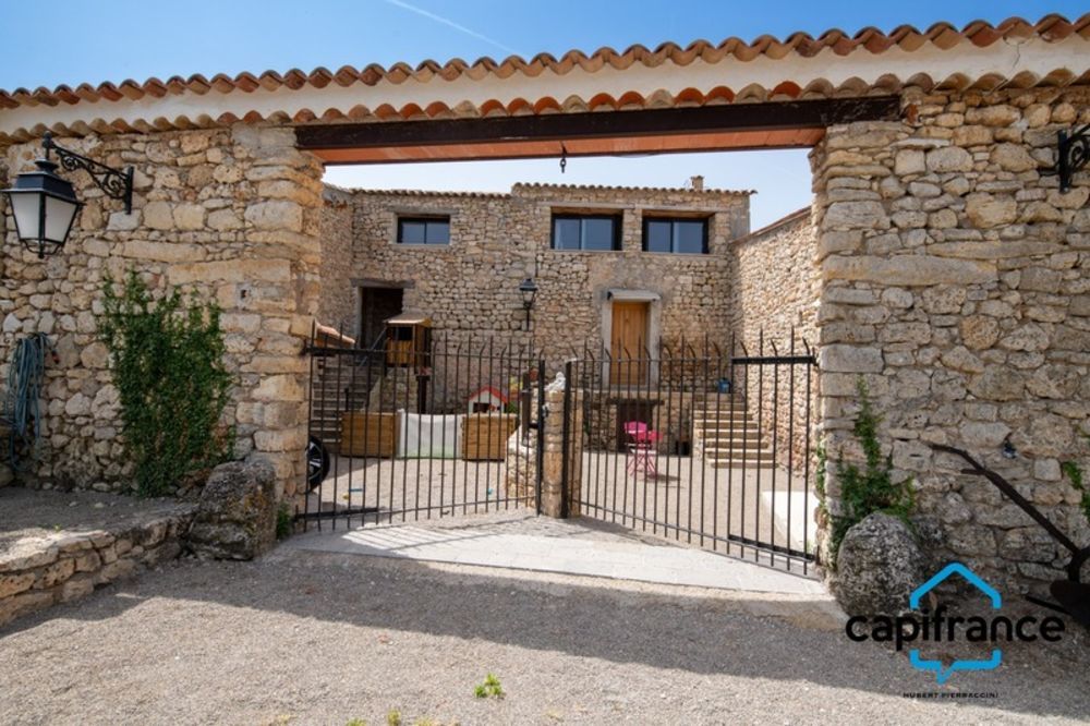 � vendre  Propri�t�/ch�teau R�gusse (83630)