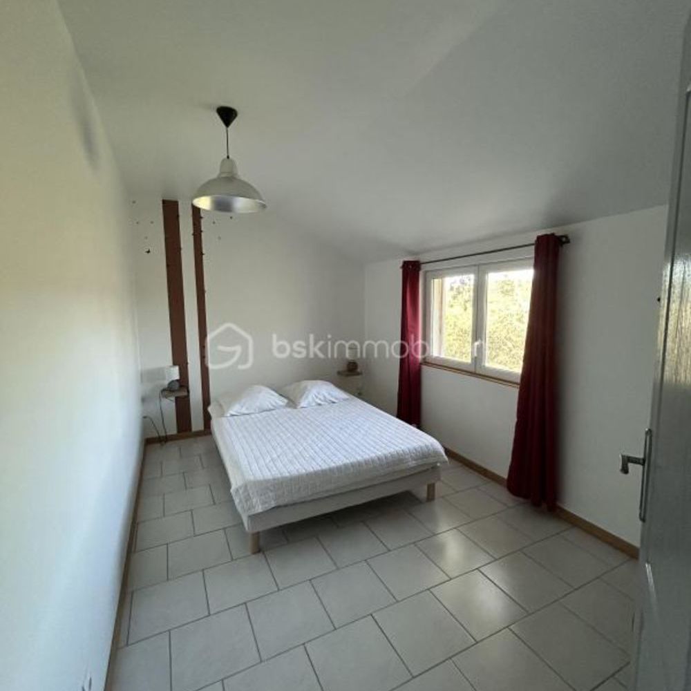 � vendre  Maison Saint-Julien-de-Peyrolas (30760)