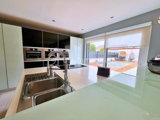  Propri�t�/ch�teau � vendre 7 pi�ces 156 m�