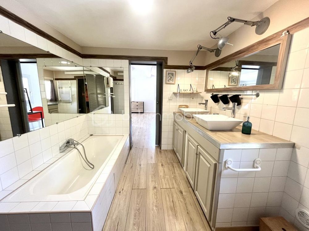 � vendre  Maison Saint-Paul-en-For�t (83440)