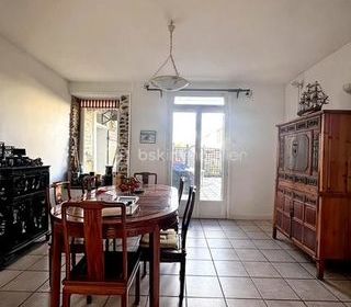  Maison � vendre 9 pi�ces 260 m�