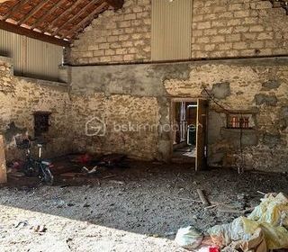  Remise / Grange � vendre 1 pi�ce 83 m�