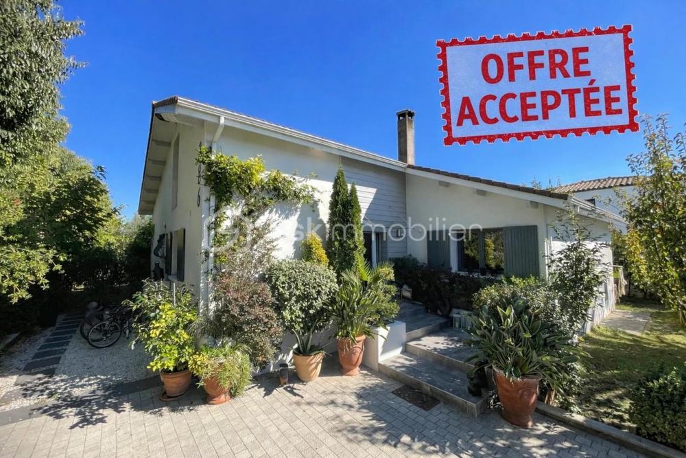 � vendre  Villa Saint-Laurent-d'Aigouze (30220)