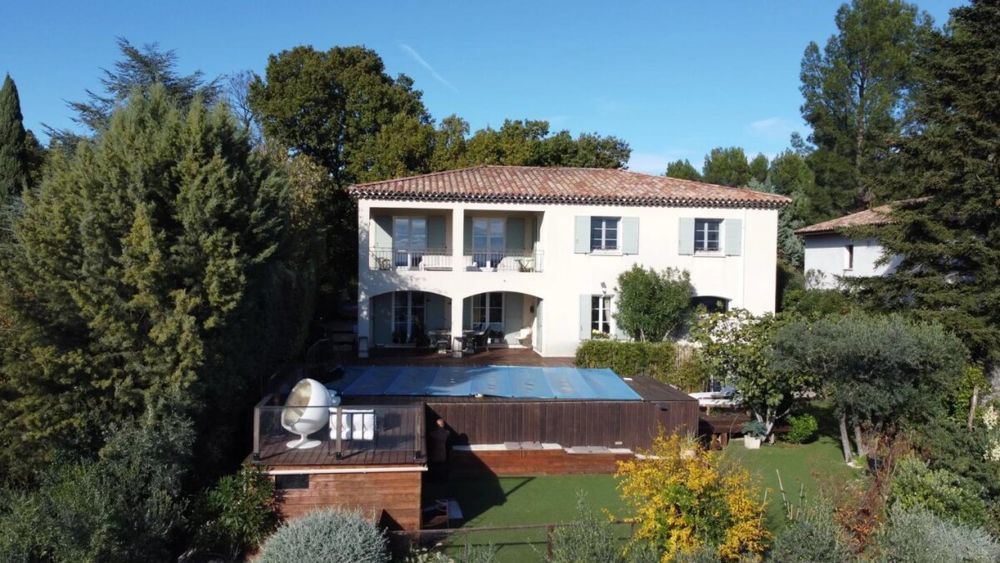 � vendre  Villa Rochefort-du-Gard (30650)