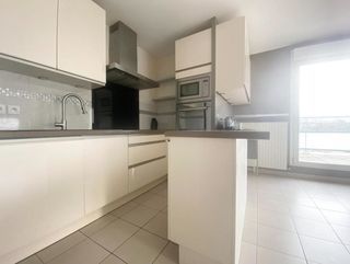  Appartement � vendre 4 pi�ces 82 m�