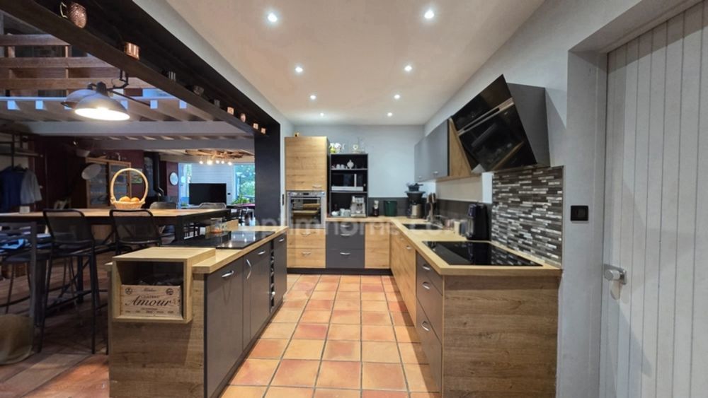 � vendre  Villa L�ognan (33850)