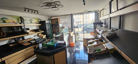 SAINT MARD -  2 boutiques High-tech et &eacute;picerie 82650 77230 Saint mard