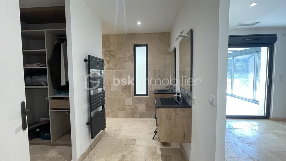 � vendre  Villa P�zenas (34120)