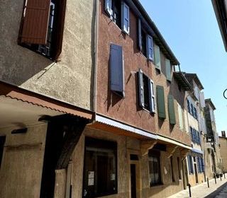  Immeuble � vendre 15 + pi�ces 380 m�