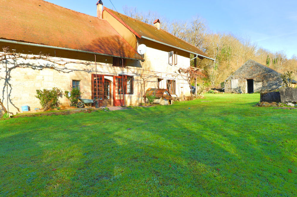 � vendre  Propri�t�/ch�teau Beaufort (39190)