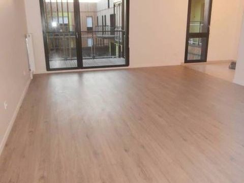   Appartement de 84m2 � louer sur Montreuil Appartement - 4 pi�ce(s) - 84 m�