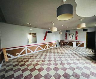  Immeuble � vendre 15 + pi�ces 300 m�