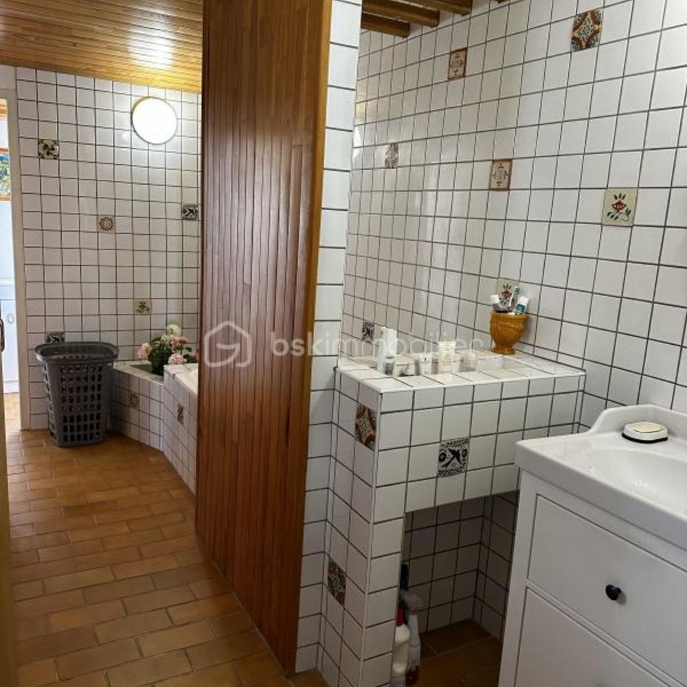 � vendre  Propri�t�/ch�teau Simiane-la-Rotonde (04150)