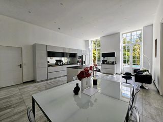  Propri�t�/ch�teau � vendre 15 + pi�ces 665 m�