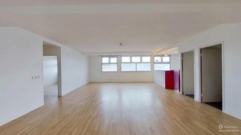 Locaux de bureaux 239 m&sup2; au sol (235,94 m&sup2; Carrez) 640000 93170 Bagnolet