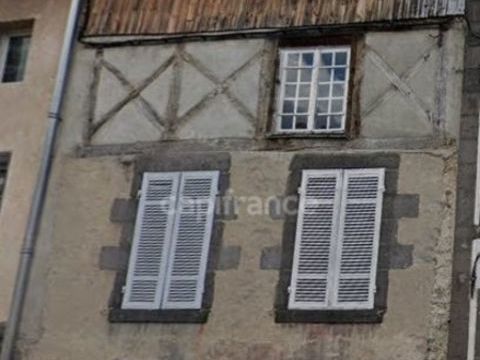   Maison � colombage � r�nover MARINGUES (63) Maison - 7 pi�ce(s) - 240 m�