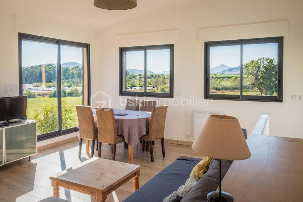 � vendre  Maison Hy�res (83400)