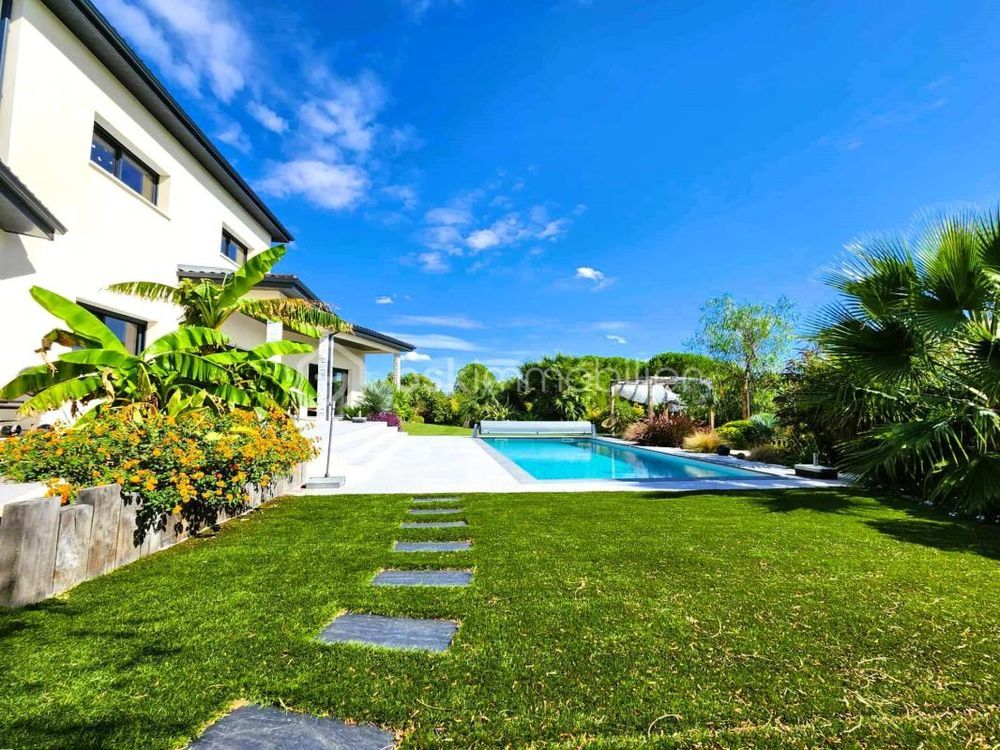 � vendre  Villa Tourbes (34120)