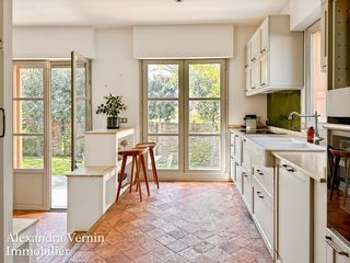  Maison � vendre 9 pi�ces 280 m�