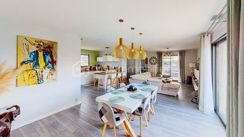   Vivre Dedans-Dehors : maison de plain-pied, baign�e de lumi�re avec vue d�gag�e sur la nature Maison - 5 pi�ce(s) - 115 m�