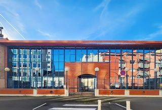  Immeuble � vendre 15 + pi�ces 710 m�