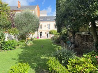  Maison � vendre 9 pi�ces 220 m�