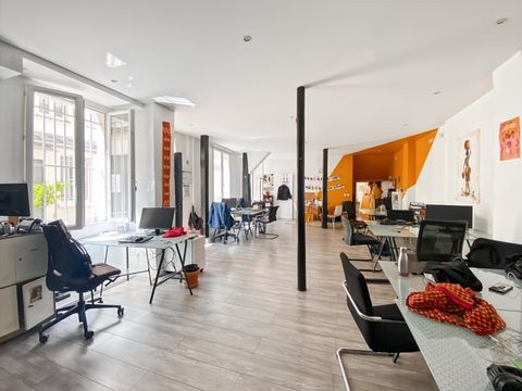 Bureaux au calme sur cour pav&eacute;e 10832 75010 Paris