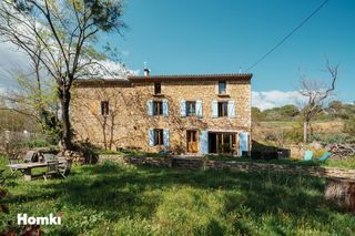  Propri�t�/ch�teau � vendre 5 pi�ces 215 m�