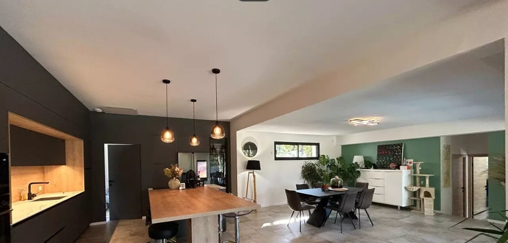 � vendre  Maison Mont�limar (26200)