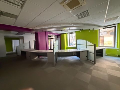 Local/bureau &agrave; vendre MACON (71) 280000 71000 Macon