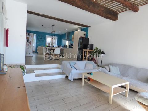   Maison de ville de type 4 de 141 m2 avec cour Maison - 4 pi�ce(s) - 141 m�