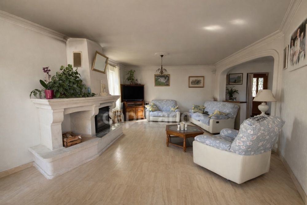 � vendre  Propri�t�/ch�teau Lauris (84360)