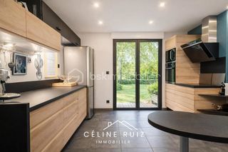  Propri�t�/ch�teau � vendre 8 pi�ces 255 m�