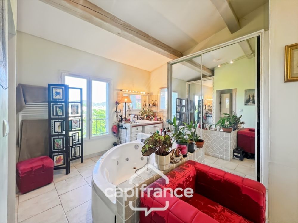 � vendre  Maison Hy�res (83400)