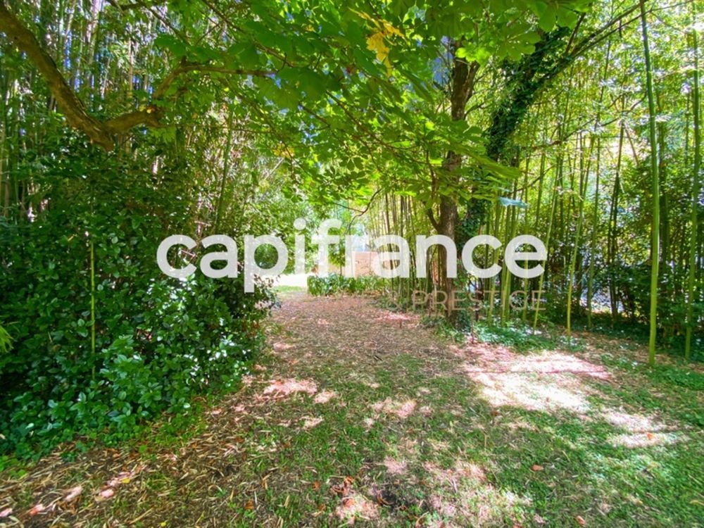 � vendre  Propri�t�/ch�teau Bordeaux (33000)