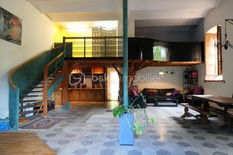   PROPRIETE DE CARACTERE AU PIED DES CEVENNES ANCIEN TEMPLE Propri�t�/ch�teau - 3 pi�ce(s) - 161 m�