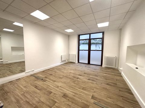Porte de Champerret, &agrave; louer bureaux en bon &eacute;tat 2875 75017 Paris