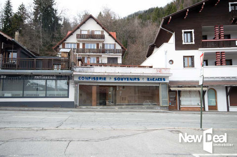 Murs commerciaux libre Plateau d'Assy 99000 74190 Passy