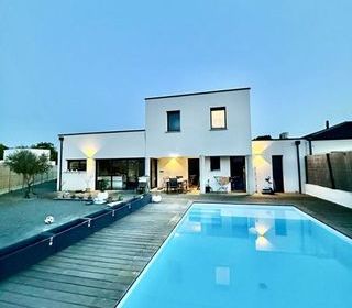  Villa � vendre 8 pi�ces 180 m�