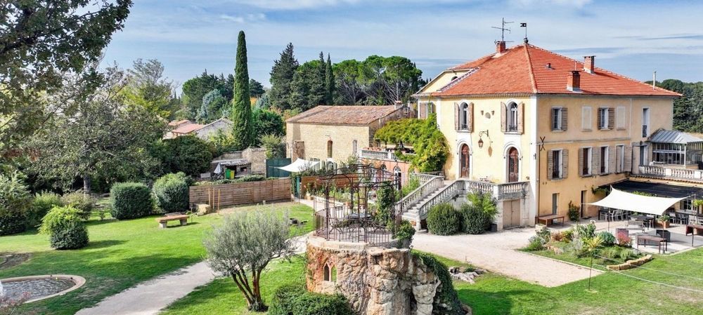 � vendre  Propri�t�/ch�teau Entraigues-sur-la-Sorgue (84320)